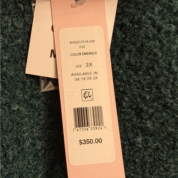 BCBG Generation New with tags. Women's 3x.

Emerald Green Boucle Walker Coat - Picture 3 of 6